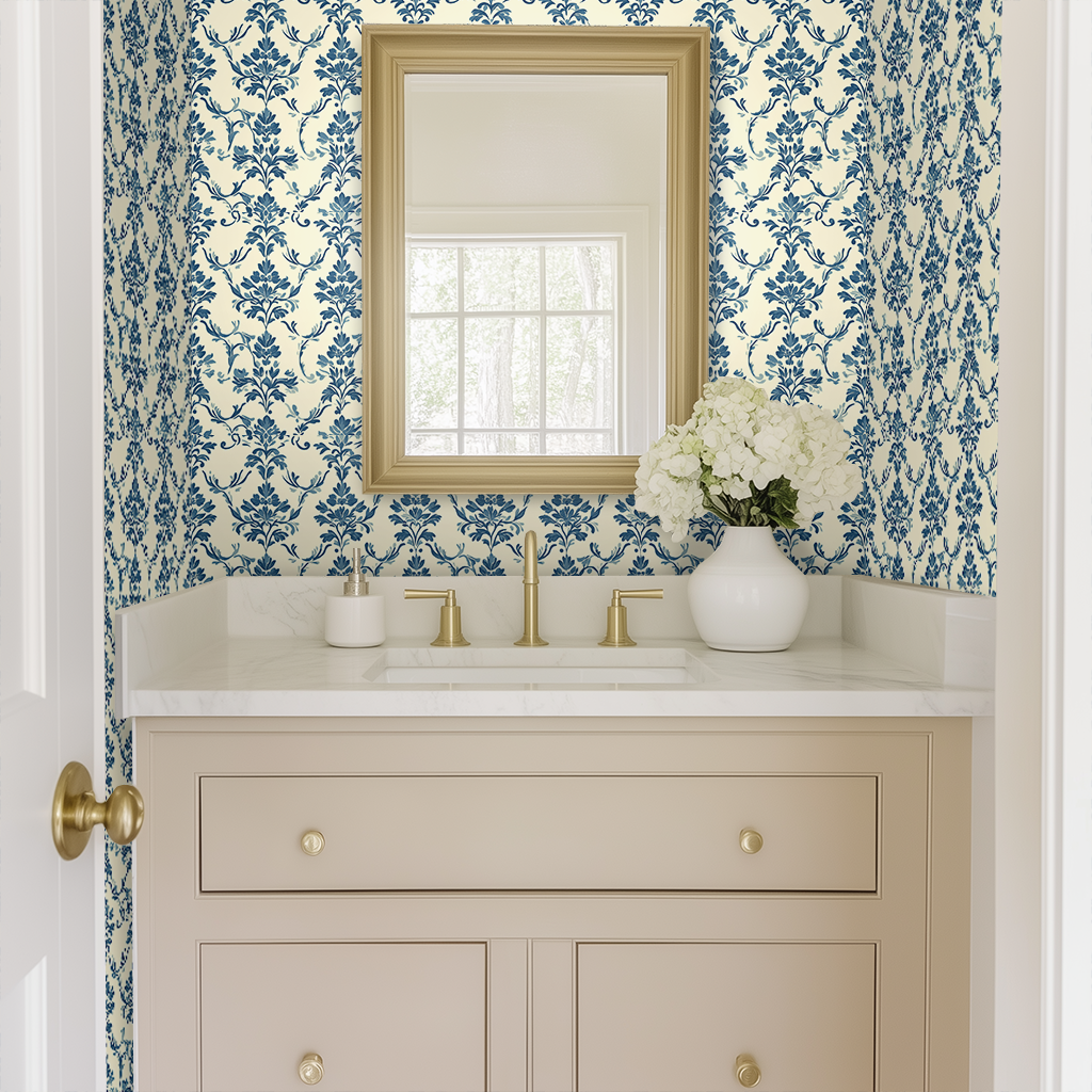 French Kiss Wallpaper