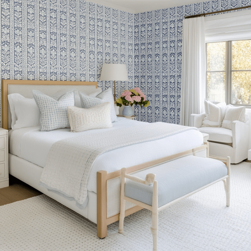 Blue Parlour Navy Wallpaper - Lemon Park