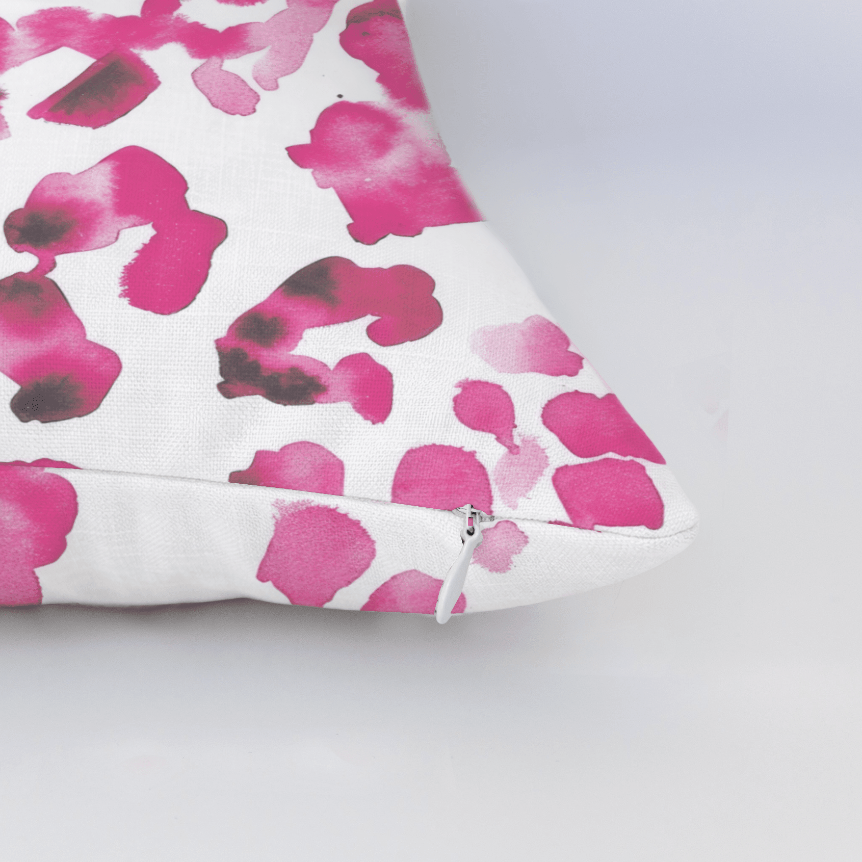 Lilly Throw Pillow - Benton Lane Home - Lemon Park